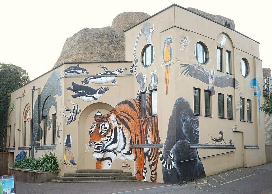 entrance to the former aquarium beneath the mappin terraces london zoo 1
